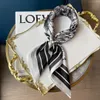 Hela lyxmärke 100 Silk Small Streamer Women Scarves 50x50cm Geometry Womans Headband Square Scarf No Box A88A4920615