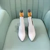 Дизайнерские сапоги классические кожаные толстые душевные пустыни Martinboot зимние дамы высокие каблуки Chirstmas Halloween пасхальный день Shoelace коробка женские дизайнеры ботинки обувь -m197
