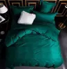 Setleri 3 Pamuk 4 adet Yatak Makinesi Yıkama Mektup Baskılı Yatak Örtüsü Yastık Kılıfı Düz ​​Levha Dokuma Yetişkin Kraliçe Boyutu Düz Renk Yorgan