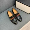 Designer-Kleiderschuh, italienische Marke, Herren-Loafer, flacher Freizeitschuh, Business-Büro-Oxfords, Herren-Echtleder, Hochzeitskleid, Metallschnalle, Wildleder-Loafer