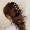 trendy hair claw clips