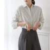 Chemisiers pour femmes chemises pour femmes dames coréennes rayé Blouse chemise 2022 lumière Mature Style femmes OL femme à manches longues haut ample