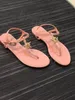 Topp lyxig designer sandaler platt botten rosa flip flop inre l￤der tunna skosn￶ren non slip strandskor smal inlagd med stj￤rnor och diamanter tofflor med l￥dan dammp￥se