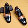 Laçage de chaussures formelles en cuir authentique pour hommes Business Business Brogue Oxford Shoe Black and Brown Square Head Brand Robe Shoe
