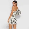 CNYISHE Casual un hombro vestido estampado mujeres Sexy elegante sin espalda vendaje vestido mujer Streetwear Boho Mini Vestidos 210806