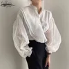 Mode Sexy Lose Weiße Frauen Hemd Koreanische Durchsichtig Bluse Frauen Puff Langarm Mesh Elegante Kleidung 11256 210427