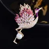 Broches flamant rose simples et créatives, bijoux de marque plaqués or pour femmes, mode mariage, Corsage d'oiseau en zircone, 2021