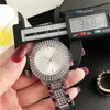 Brand Watch Women Lady Girl Grande Letras de Cristal Metal Steel Banda de Quartz Wrist Watches M90