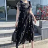 Korejpaa Kobiety Sukienka Lato Korean Redukcja Wieku Świeży Kwadratowy Neck Haftowany Kwiat Powrót Bow Tie Latający Rękawy Vestidos 210526