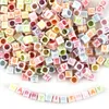 500 stcs/lot 6 mm kleurrijke vierkante spacer charme bead acryl kralen a - z letters alfabet voor armband ketting diy sieraden maken