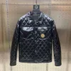 Jaqueta masculina de lapela para motocicleta outono/inverno leve brilhante curta imitação de couro PU casual com bordado de diamante xadrez de algodão com zíper jaquetas de lã