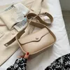 صغيرة لينة بو الجلود حقائب الكتف للنساء 2021 الصيف السفر حقيبة يد بسيط الأزياء بلون crossbody المحافظ