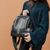 Hoge kwaliteit mode dame crossbody tas casual lederen schooltas 2021 nieuwe populaire reis schoudertassen grote capaciteit meisje student rugzak