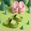 Portable bébé enfants pantoufles sandales pour garçons filles intérieur maison EVA doux semelle épaisse enfant en bas âge enfants été diapositives chaussures antidérapant 210713