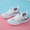 Corredores lisos Chegada Correndo Tênis Top Quality Treinadores Casuais Esportes Sneakers Hotsale Professional Confortável Mulheres Mulheres