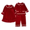 Boutique mode fluwelen stof peuter slaap pak kerst baby pyjama set kant meisjes nachtkleding 210913