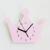 Nordique bois couronne horloge murale enfants fille chambre décorations Design moderne silencieux non-tic-tac rose princesse horloges suspendus ornements 210325