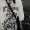 Qweek gotisk stil t-shirt överdimensionerade grunge kvinnor mall goth topp sommar plus storlek balck vit grafisk tee emo mode unisex 210623