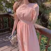 Sud-Coréen Chic Sweet Pink Age-Réduction Col rond Bretelles arrière Creux Dos à dos Taille Robe à manches à bulles Longue 210429