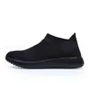 Summer Mesh Men Chaussures décontractées Léger Slip on Men Sneakers Breatch Couple Couple de marche Chaussures Men Taille 36-46