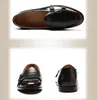 Chaussures habillées en cuir breveté en daim kidafer plate glissade sur la fête chaussure formelle noire pour les garçons de l'école primaire