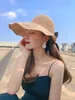 2021 HAT Sun Female Fashion Wide Brim Pieging Bask in un cappello di paglia277N