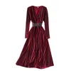 Bling glänsande silke stämpling sammet klänning kvinnors höst och vinter mode v nacke långärmad vestidos Q216 210527
