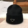 إمرأة قبعة الرجال casquette الشتاء الصوف بيني قبعة للنساء الفاخرة محبوك القبعات مصمم قبعات الكلاسيكية متماسكة للجنسين كاب الأزياء 2202123WU