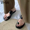 Vintage Sandálias Pretas Mulheres Slipper Slipper Slides Mulheres Sandálias Verão Moda Quadrado Separado Chinelos Praia Casual Flip Flops AioietwtfgbnKJ