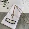 Strierse sleutelletter Hangletter Kettingen met doos prachtige elegante charme sieraden verjaardagsfestival cadeau voor minnaar ketting