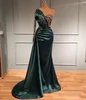 2022 Hunter Green Evening Dresses Mermaid Dubai Plus Size One Shoulder Long Sleeves Crystals Beaded Satin Custom Made Prom Party Gown Formal Occasion Wear vestidos