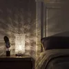 Lampade da tavolo Donwei Lampada a letto in vetro a LED Moderna scrivania per la camera da letto DECORAZIONE DECORAZIONE DELLA CAMERA