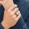 結婚指輪のトレンディな8mmの男性ギャラクシータングステンカーバイドリングカラフルなオパール隕石inlaidバンドジュエリー
