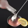 cocktail agitando