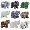 Whosale 2インチジェイドクリスタル象の置物造られた手の彫刻100％天然石のミニ動物像のためのChakra Healing 210318