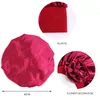 Casquettes extra larges Bonnet en satin solide avec large étirement Big Flower Decor Bonnet de soin des cheveux Femmes Nuit Sommeil Chapeau Silky Head Wrap Bonnet de douche