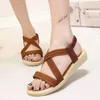 Sommarsandaler Kvinnor andas platta sandaler Girls Beach Clogs Casual Roman Shoes Outdoor Open Toe Sandalias Mujer 2024