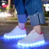 Taille 30-44 Chaussures LED lumineuses pour baskets lumineuses adultes avec lumières enfants garçons filles LED pantoufles USB chargé Feminino tenis 211022