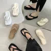 Weibliche Schuhe Damen Hausschuhe Outdoor Rutschen Gummi Flip Flops Niedrige Plattform 2021 Strand Hawaiian Weiche Stoff Rom PU Casual Huf H