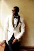 Męskie Garnitury Blazers Biały Groom Smokingi dla Groomsmen Z Kwiatowym Szal Lapel 2 Sztuka Slim Fit Mężczyźni Kurtka Czarne Spodnie Afryki Męska Moda