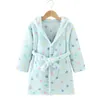 Baby Robe Hoodies Girl Boys Sleepwear Winter Bath Handdukar Kids Mjuka Bathrock Pajamas Barnkläder Varma Homewear 210901