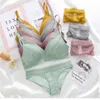 2019 Reggiseni sexy per le donne Reggiseno imbottito sottile senza filo francese Set reggiseno push-up in pizzo seno grande Set di biancheria intima ragazza color caramella X0526