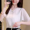 Moda Kadınlar Bluz ve Tops Bayanlar Şifon Bluz Gömlek Harajuku Beyaz Gömlek Boncuk Polka Dot V Yaka Kısa 3852 50 210527