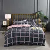 Moderna folha impressa conjuntos de cama nórdico lençóis lençóis folha xadrez stripe capa de edredão set Única cama de casal king king bedclothes 210615