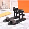 2021 Designer Kvinnor Sandaler Slidewide Flat Beach Slipper Sandal Flip Flop Canvas Plain Gladiator Tofflor Skor med låda