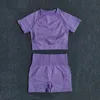 Seamless Women Yoga Set Crop Top Short Sleeve Shirt Fitness Shorts Workout Kläder för Gym Kläder Sport 210802