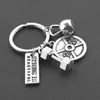 Stark är vacker Bodybuilding Keychain Sports Faith Strength Dumbbell Kettle Bells Nyckelkedjor för män Fitnessentusiaster