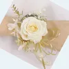 Dekoracyjne kwiaty wieńce Materiały ślubne Bride Groom Corsage Hand Flower Rose Wrist Broszka Party Akcesoria Sztuczne Szampan