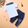 2-7 Yıl Çocuk Giyim Erkek Kıyafet Yaz Çocuk Giyim Erkek Setleri Pamuk Kısa Kollu O-Boyun Tops + Jeans + Eşarp Bebek Kostüm 210326