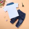 2-7 anni Abbigliamento per bambini Ragazzi Outfit Estate Abbigliamento per bambini Set da ragazzo Cotone manica corta O-Collo Top + Jeans + Sciarpa Costume per bambini 210326